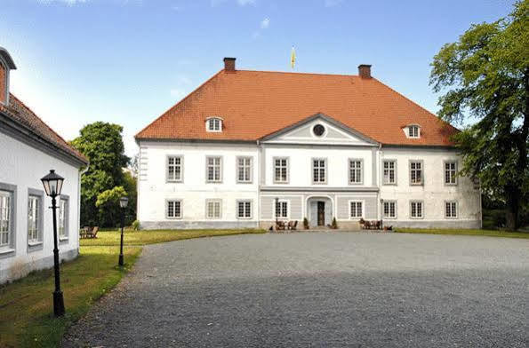 Vaestana Slott Guest House Granna Exterior photo